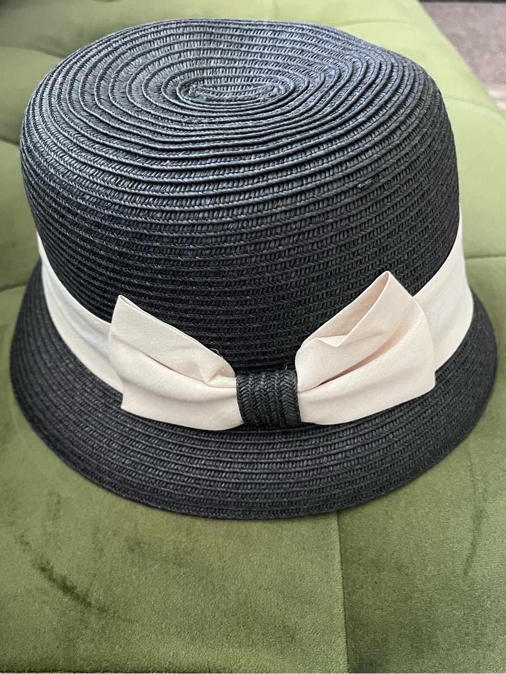 Sakkas Black Straw Cloche Hat with Cream Bow Trim